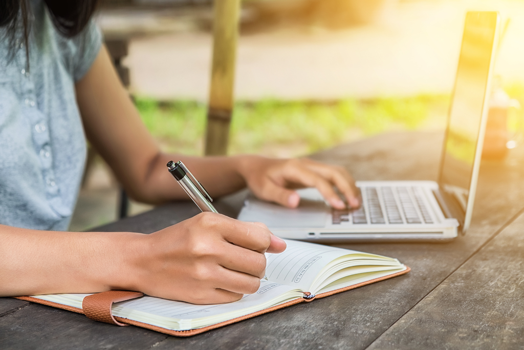 How to Craft a Successful “About Me” Page How to Craft a Successful “About Me” Page