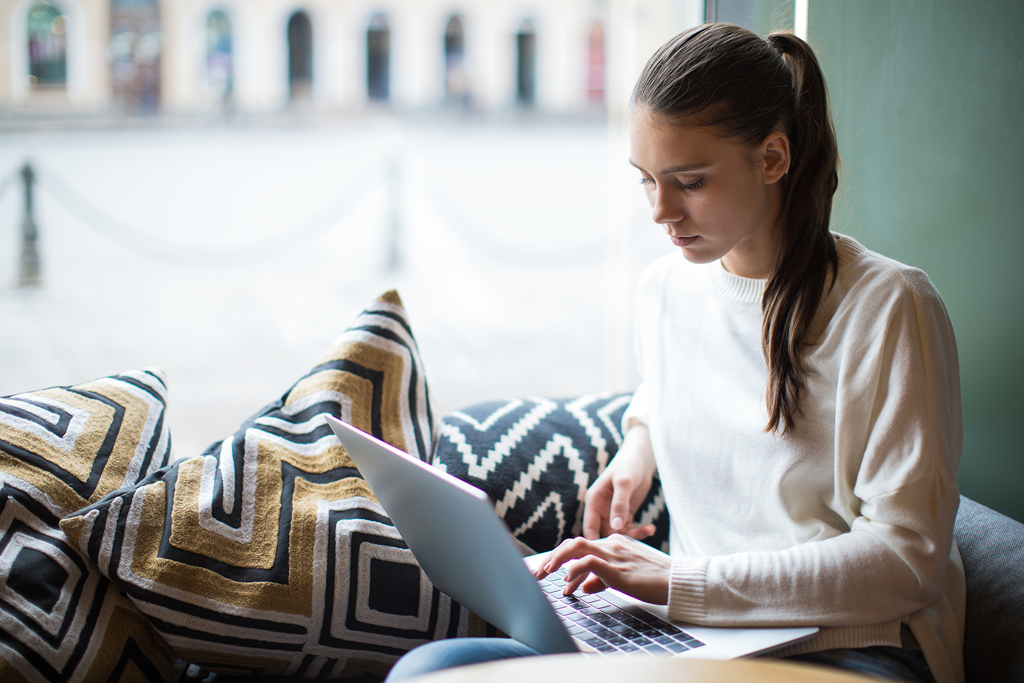 Freelancers: Five Ways to Position Yourself as a Professional Freelancers: Five Ways to Position Yourself as a Professional