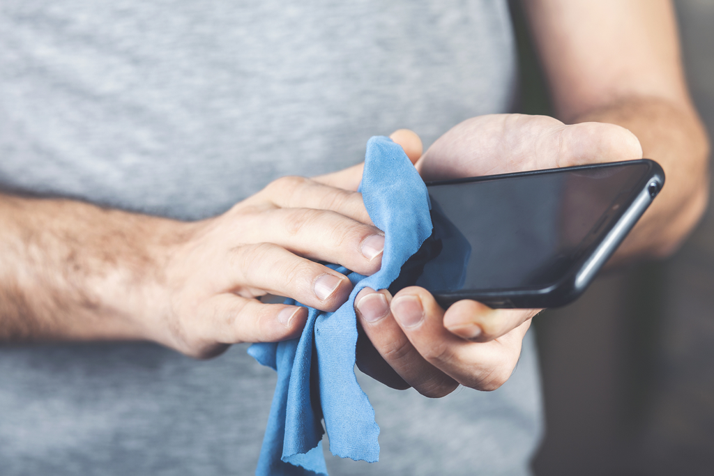 Cleaning Your Devices Safely to Fend Off Coronavirus Cleaning Your Devices Safely to Fend Off Coronavirus